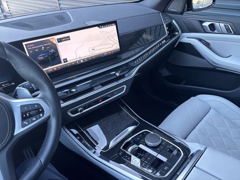 Used 2025 BMW X5 xDrive50e w/ M Sport Package image 20