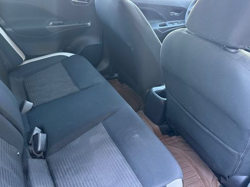Used 2021 Nissan Versa SV FWD image 17