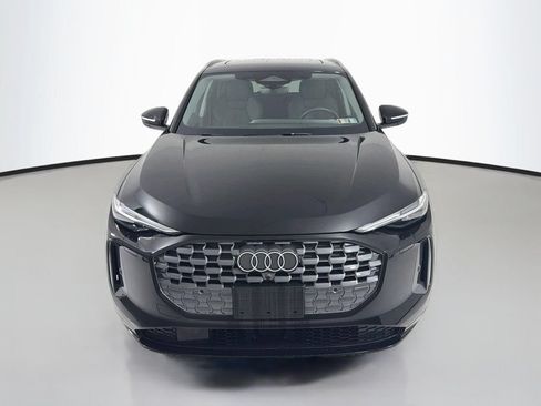 Used 2025 Audi Q5 Premium Plus AWD/4WD image 2