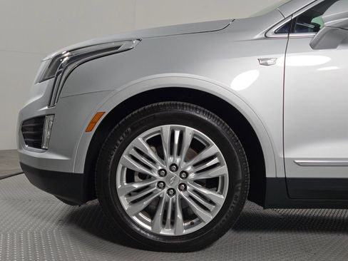 Used 2019 Cadillac XT5 Premium Luxury FWD image 9