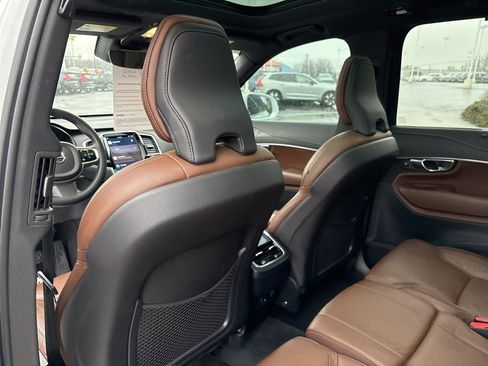 Certified 2023 Volvo XC90 B6 Ultimate w/ Protection Package Premier image 38