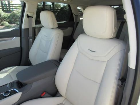 New 2026 Cadillac XT5 Premium Luxury w/ Driver Assist Package AWD/4WD image 16