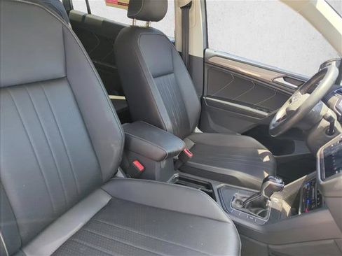 Used 2023 Volkswagen Tiguan SE FWD image 26