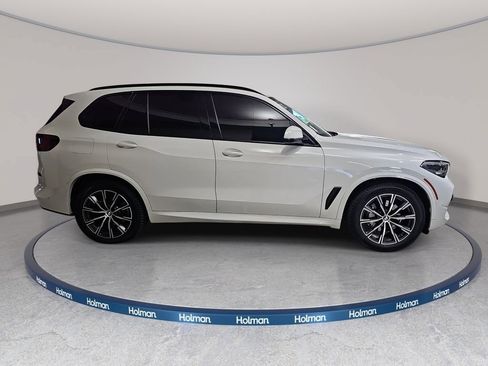 Used 2022 BMW X5 xDrive40i w/ M Sport Package AWD/4WD image 5