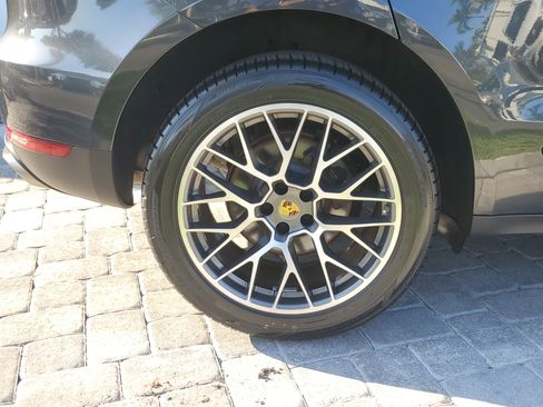 Used 2018 Porsche Macan image 7