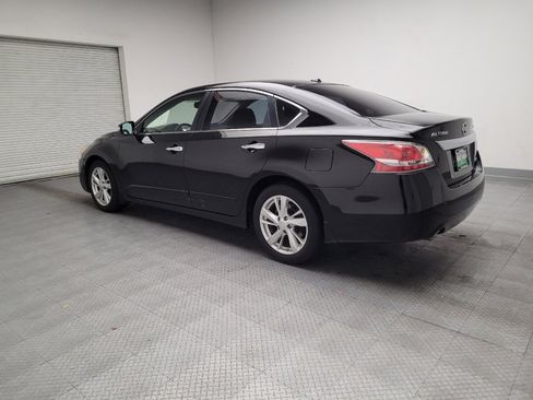 Used 2014 Nissan Altima 2.5 SV w/ Convenience Package image 3