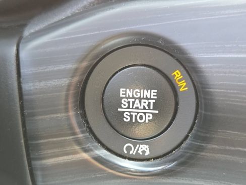 Used 2020 Jeep Grand Cherokee Limited AWD/4WD image 37