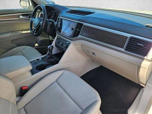 Used 2019 Volkswagen Atlas SE w/ Panoramic Sunroof Package image 23