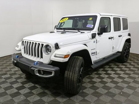 Used 2022 Jeep Wrangler Unlimited Sahara w/ Cold Weather Group image 5