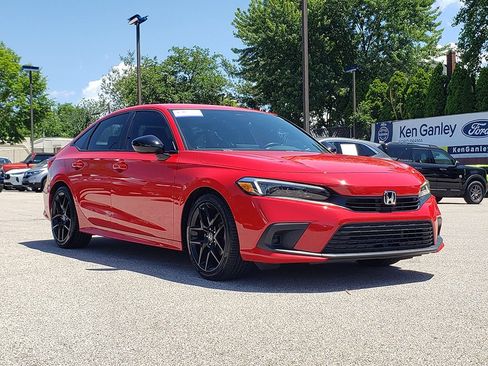 Used 2023 Honda Civic Sport image 3