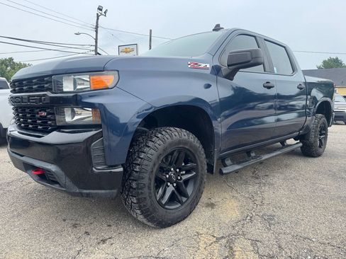 Used 2021 Chevrolet Silverado 1500 Custom Trail Boss AWD/4WD image 2