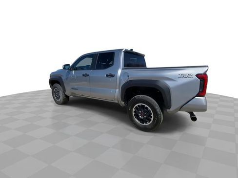 Used 2025 Toyota Tacoma TRD Off-Road AWD/4WD image 8