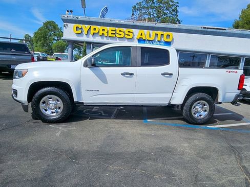 Used 2018 Chevrolet Colorado W/T w/ WT Convenience Package image 2