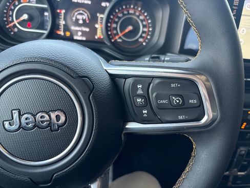 Used 2024 Jeep Wrangler Sahara w/ Technology Group image 13