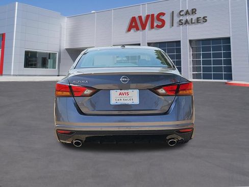 Used 2025 Nissan Altima 2.5 SR FWD image 7