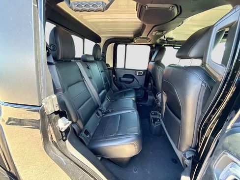 Used 2022 Jeep Gladiator Mojave AWD/4WD image 30