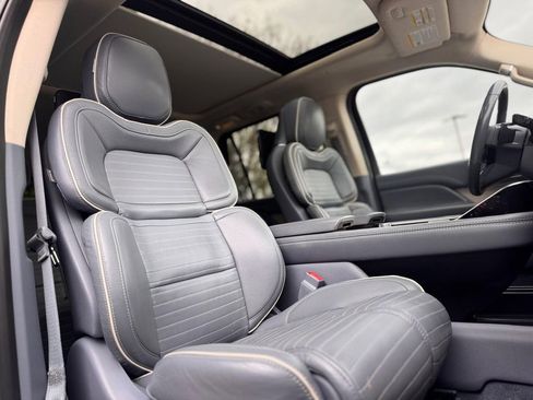 Used 2021 Lincoln Navigator Black Label w/ Special Edition Package AWD/4WD image 30