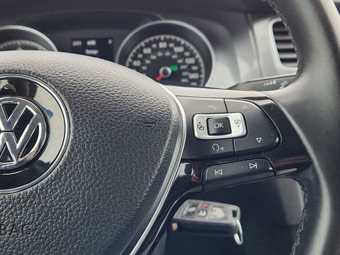 Used 2017 Volkswagen Golf Alltrack S image 36