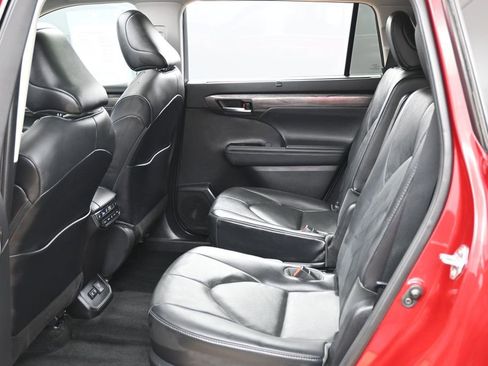 Used 2021 Toyota Highlander Platinum AWD/4WD image 33