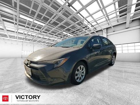 Used 2024 Toyota Corolla LE image 6