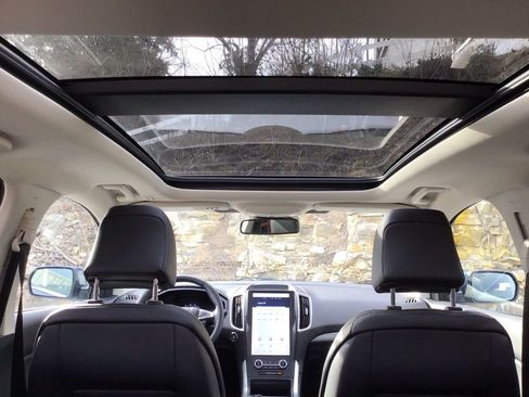 Certified 2024 Ford Edge SEL w/ Convenience Package image 12