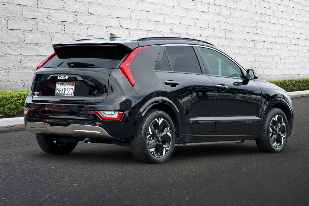 Used 2024 Kia Niro Wave FWD image 4