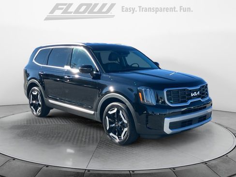 Used 2023 Kia Telluride S image 1
