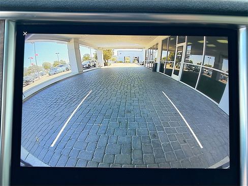 Used 2016 Tesla Model X 75D image 12