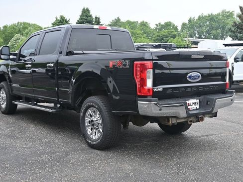 Used 2019 Ford F250 XLT w/ XLT Premium Package AWD/4WD image 9