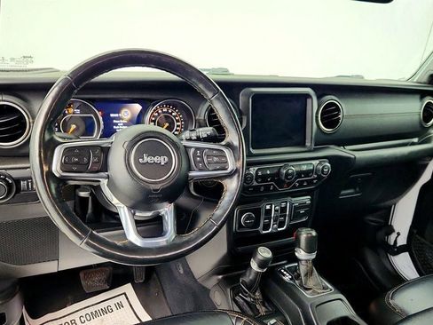 Used 2022 Jeep Wrangler Unlimited Sahara AWD/4WD image 12