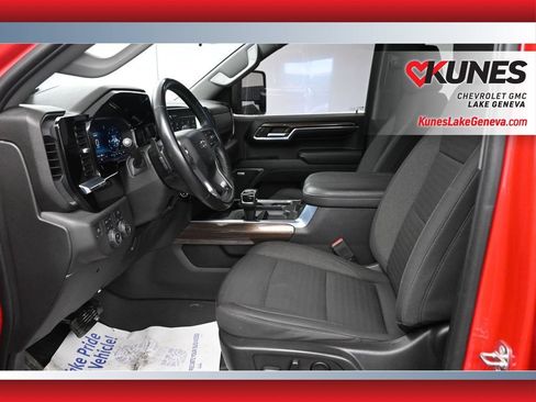 Used 2024 Chevrolet Silverado 1500 LT Trail Boss w/ Convenience Package II AWD/4WD image 13