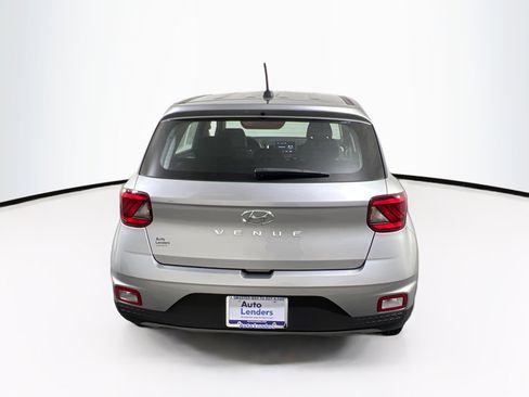 Used 2023 Hyundai Venue SE image 6