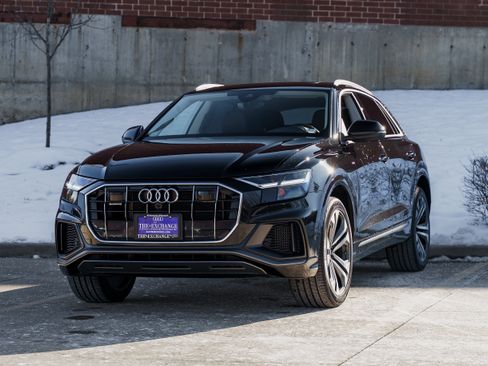 Used 2022 Audi Q8 Premium Plus w/ Premium Plus Package image 7