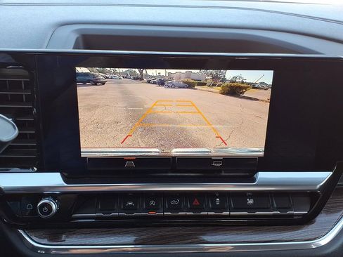 Used 2024 GMC Sierra 1500 Elevation image 29