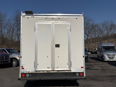 Used 2015 GMC Savana 3500 image 6