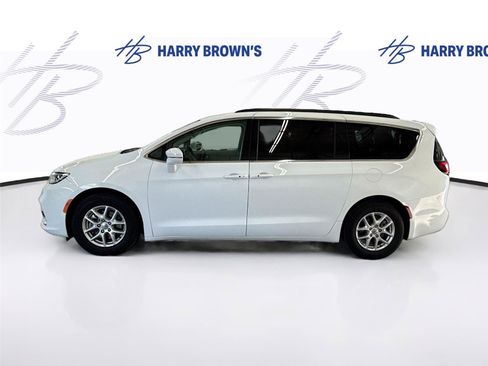 Used 2022 Chrysler Pacifica Touring-L FWD image 8