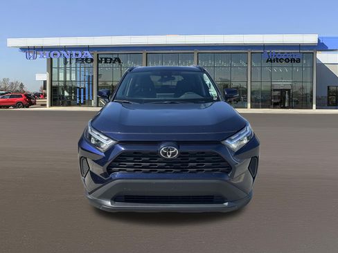Used 2025 Toyota RAV4 XLE AWD/4WD image 7
