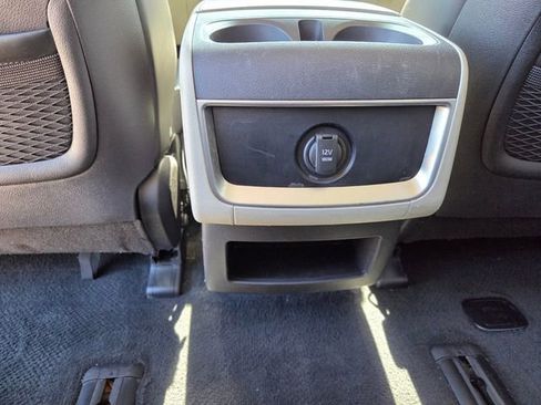 Used 2022 Kia Carnival LX image 14