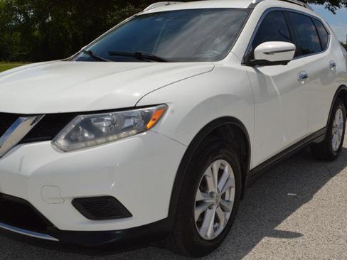 Used 2016 Nissan Rogue SV w/ SV Premium Package FWD image 4