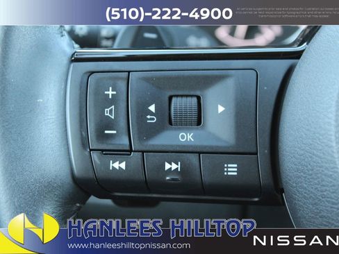 Used 2023 Nissan Rogue SL image 34