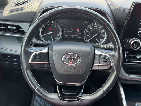 Used 2021 Toyota Highlander XSE AWD/4WD image 10