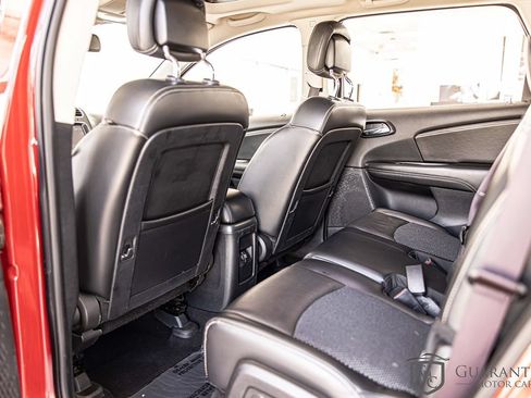 Used 2020 Dodge Journey Crossroad FWD image 33