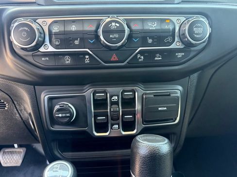 Used 2021 Jeep Gladiator Sport w/ Quick Order Package 24Q 80Th AWD/4WD image 22