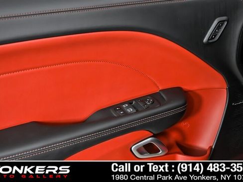 Used 2022 Dodge Challenger R/T Scat Pack RWD image 9