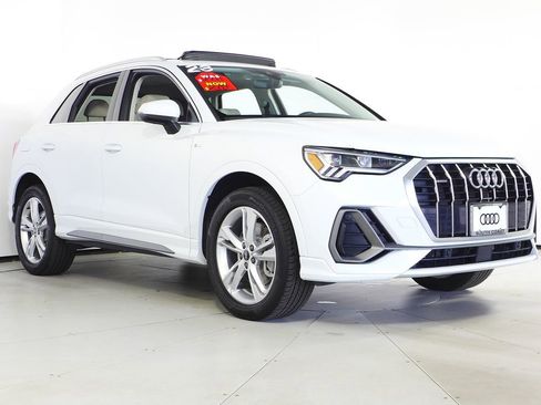 Used 2023 Audi Q3 2.0T Premium w/ Convenience Package image 4