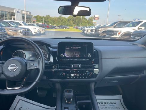 Used 2024 Nissan Pathfinder Rock Creek AWD/4WD image 15