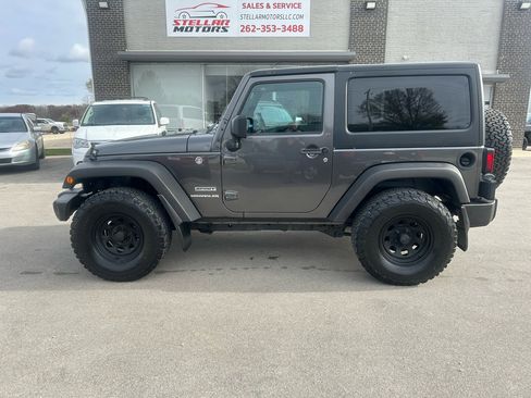 Used 2016 Jeep Wrangler Sport image 3