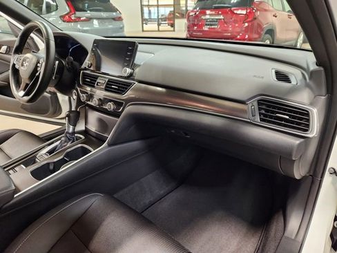 Used 2018 Honda Accord Sport image 29