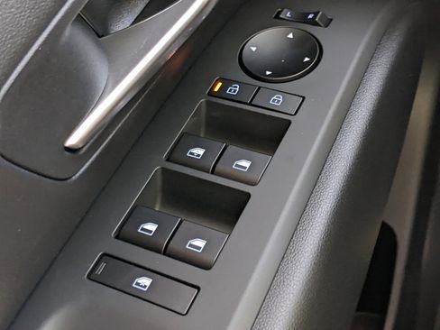 New 2026 Hyundai Tucson SE image 18