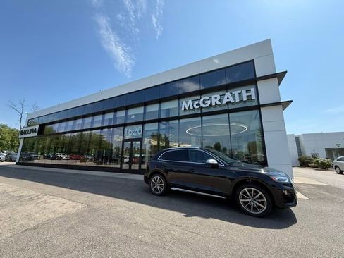 Used 2022 Audi SQ5 Premium Plus w/ Premium Plus Package AWD/4WD image 1